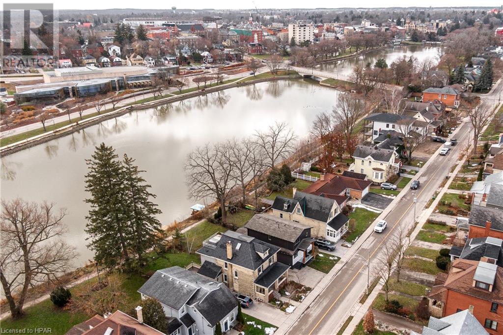 223 William Street, Stratford, Ontario  N5A 4Y2 - Photo 4 - 40470886