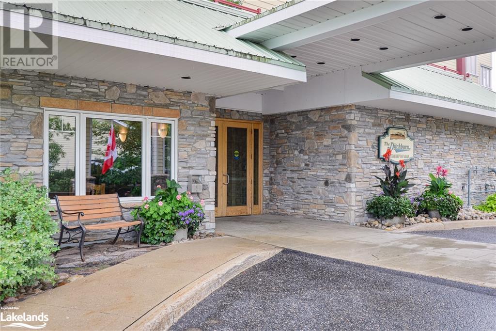 110 Steamship Bay Road Unit 304, Gravenhurst, Ontario P1P 1Z9