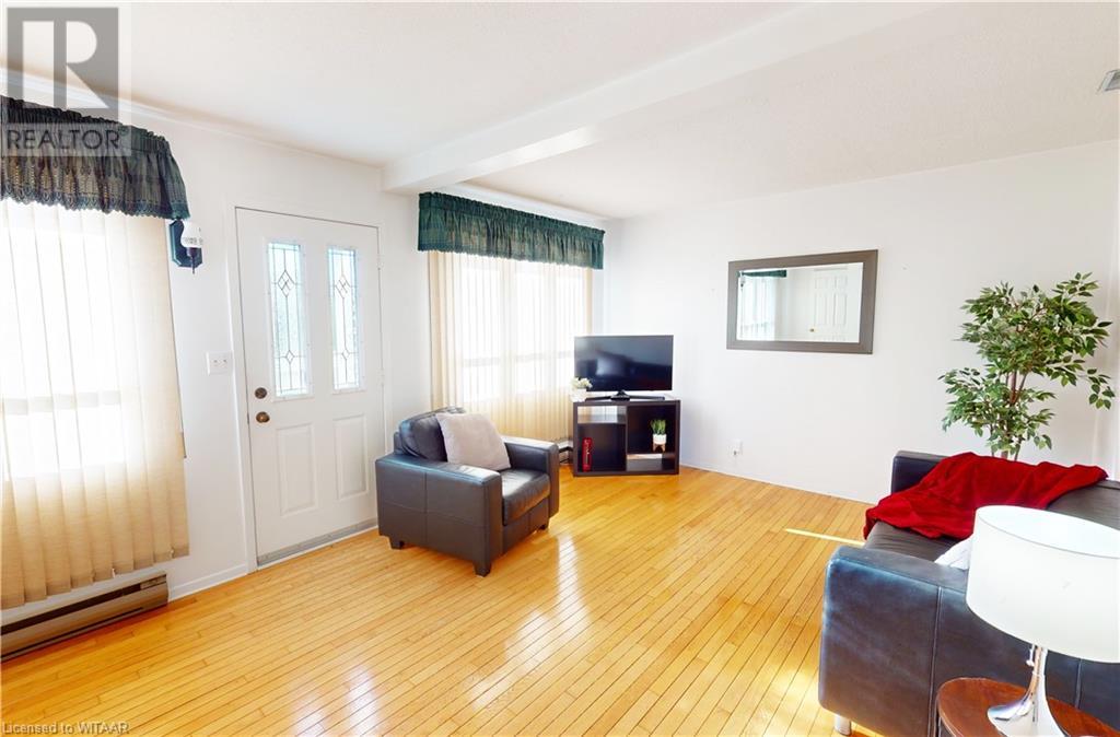 767 Parkinson Road, Woodstock, Ontario N4S 2P1 (26352754) Cindy Cody