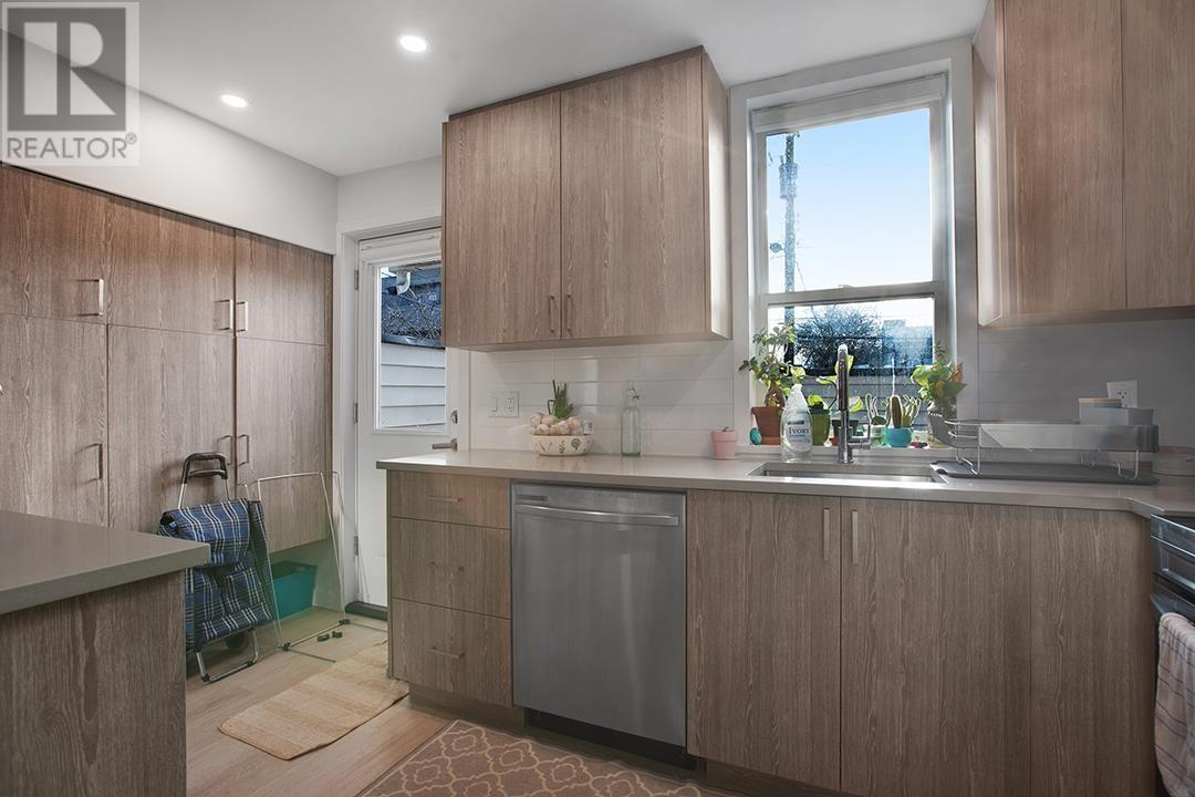 2890 W 8th Avenue, Vancouver, British Columbia  V6K 2B9 - Photo 11 - R2837459