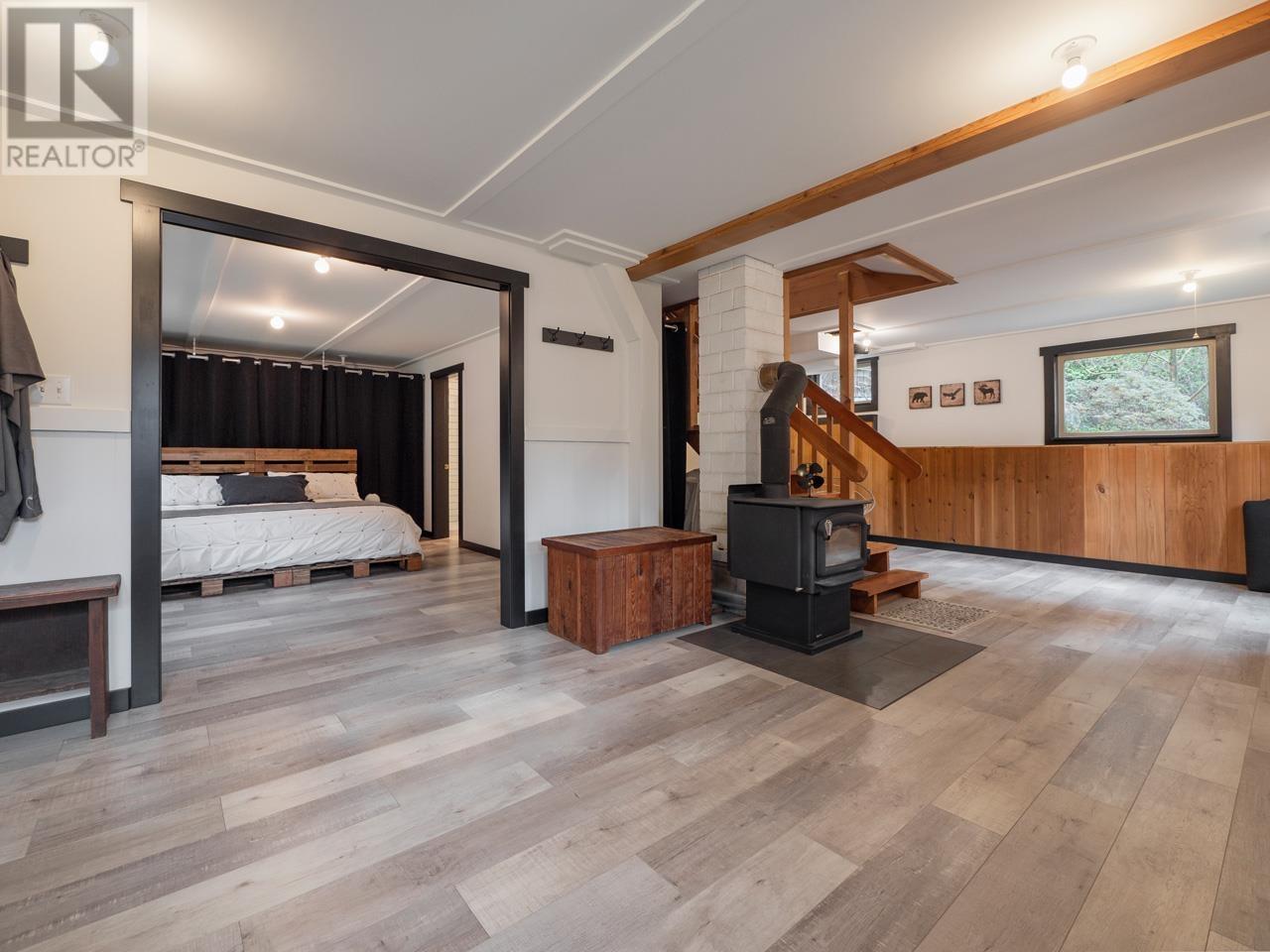 833 Byng Road, Roberts Creek, British Columbia  V0N 2W6 - Photo 18 - R2837460