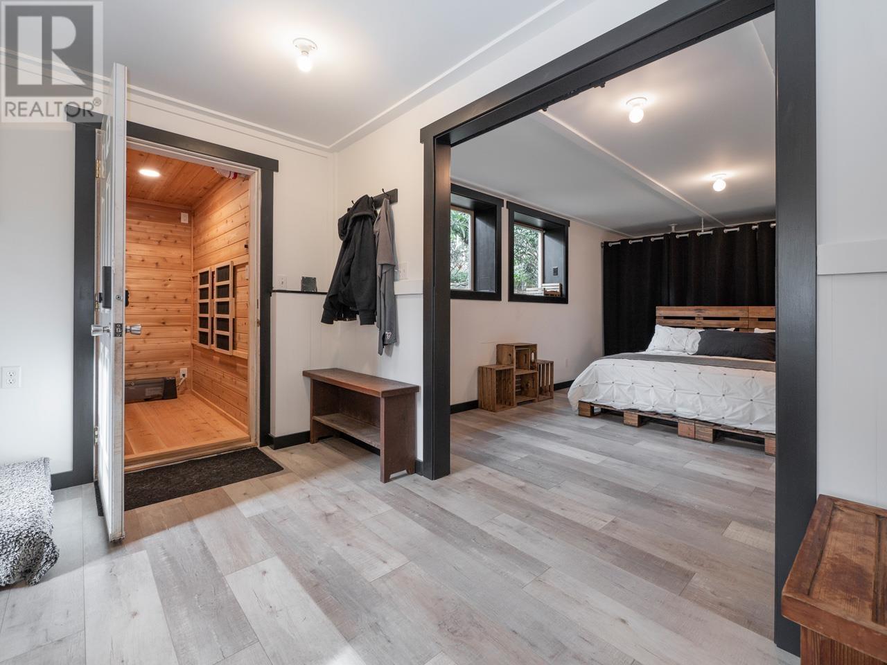 833 Byng Road, Roberts Creek, British Columbia  V0N 2W6 - Photo 19 - R2837460