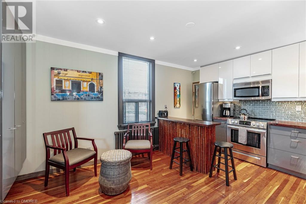 2589 Dundas Street W, Toronto, Ontario  M6P 1X7 - Photo 9 - 40487500