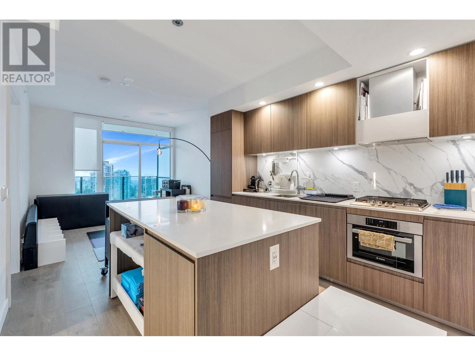 2708 6463 Silver Avenue, Burnaby, British Columbia  V5H 2X1 - Photo 1 - R2837241