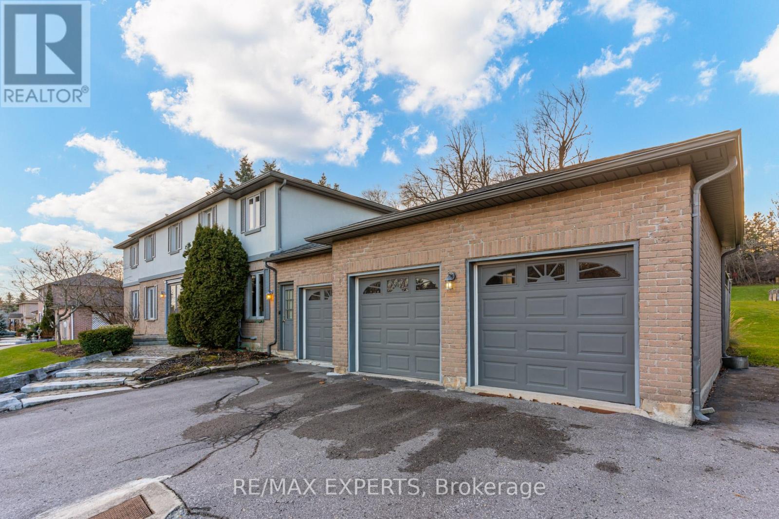 14 Lady Diana Crt, Whitchurch-Stouffville, Ontario  L0H 1G0 - Photo 3 - N7359032