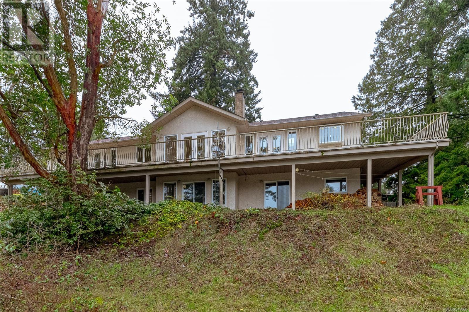 5030 Limberis Dr, ladysmith, British Columbia