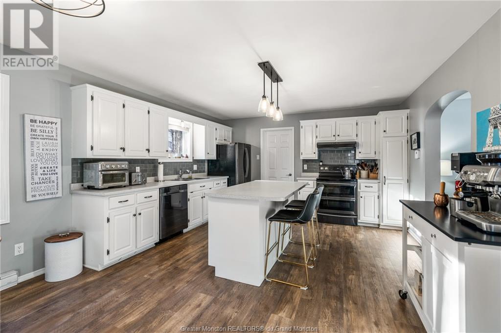 386 Glencairn Dr, Moncton, New Brunswick  E1G 1Y4 - Photo 9 - M156445