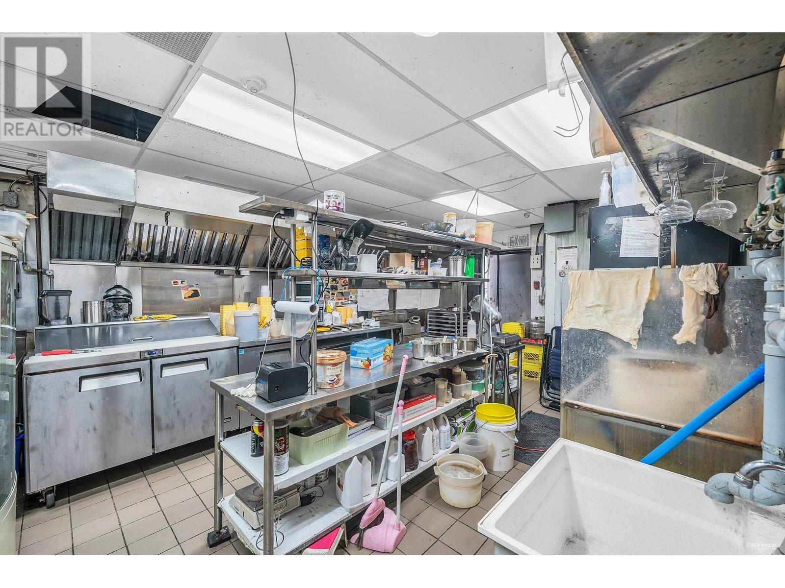 160 4200 No. 3 Road, Richmond, British Columbia  V6P 4Z7 - Photo 5 - C8056235