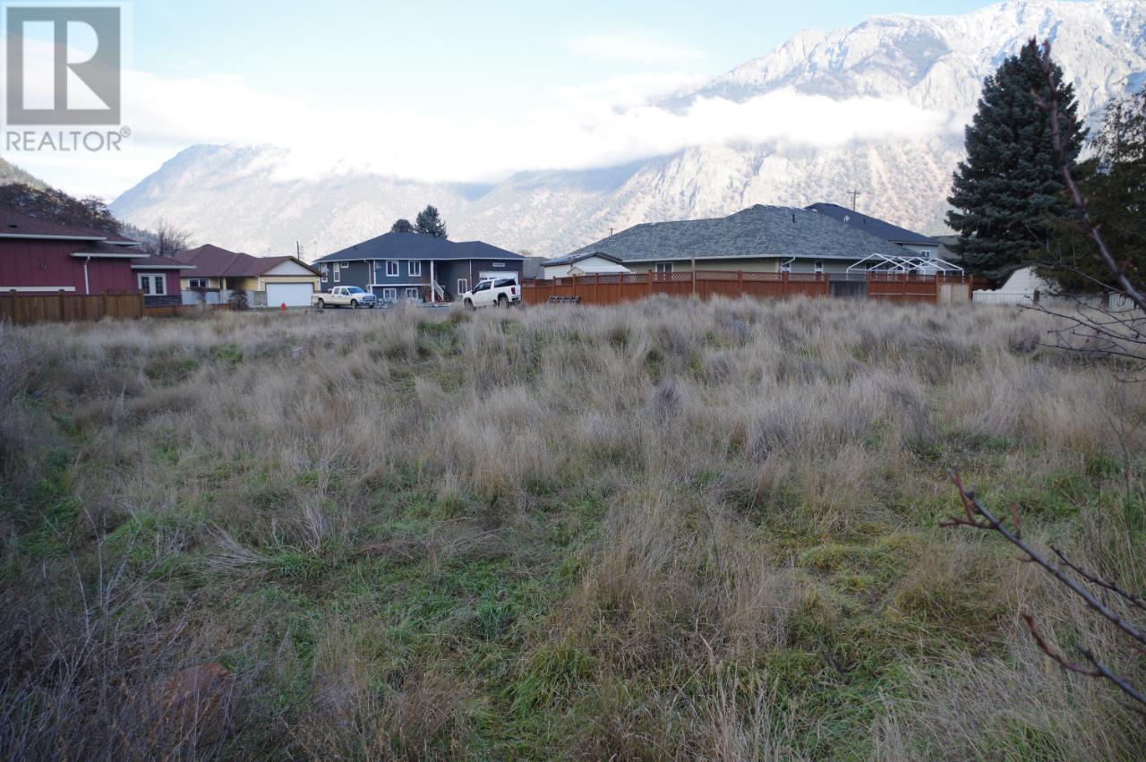 1553 FLEMING PLACE, lillooet, British Columbia