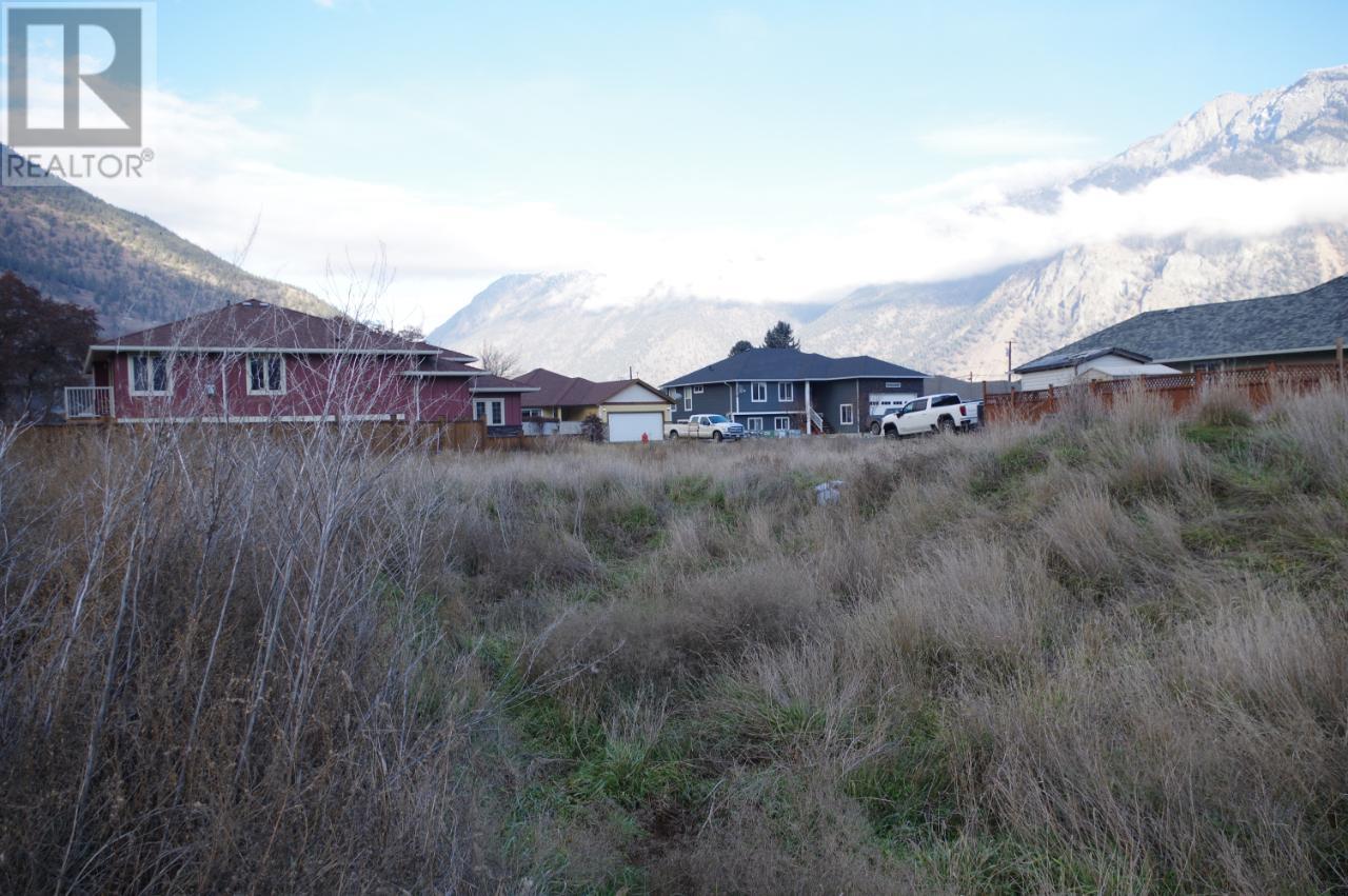 1553 Fleming Place, Lillooet, British Columbia  V0K 1V0 - Photo 5 - 176072
