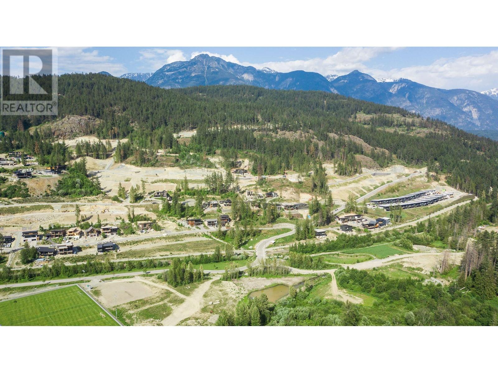 8228 Merlot Peak Drive, Pemberton, British Columbia  V0N 2L3 - Photo 7 - R2838044
