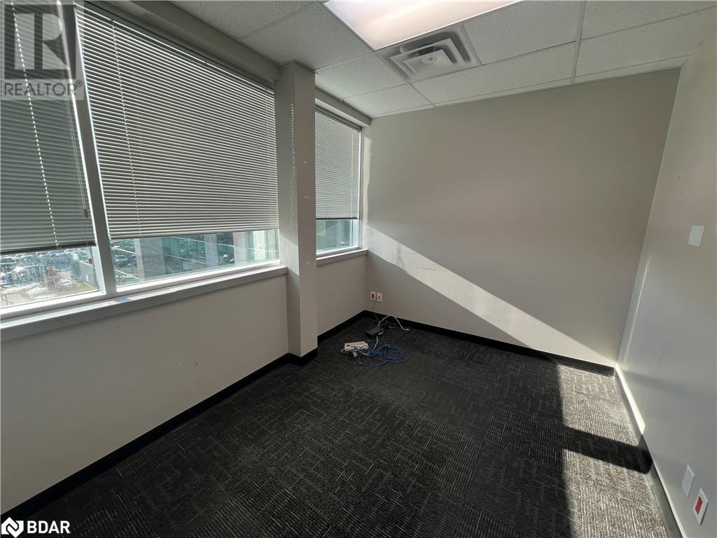 1 Quarry Ridge Road Unit# 301, Barrie, Ontario  L4M 1L2 - Photo 10 - 40385277