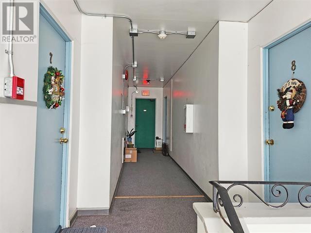 115 E 18th Street, North Vancouver, British Columbia  V7L 2X3 - Photo 11 - C8056373