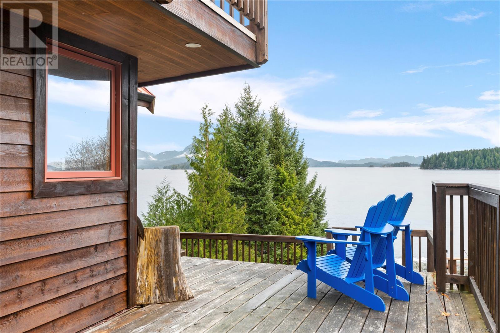 1062 Fifth Ave, Ucluelet, British Columbia  V0R 3A0 - Photo 25 - 949937