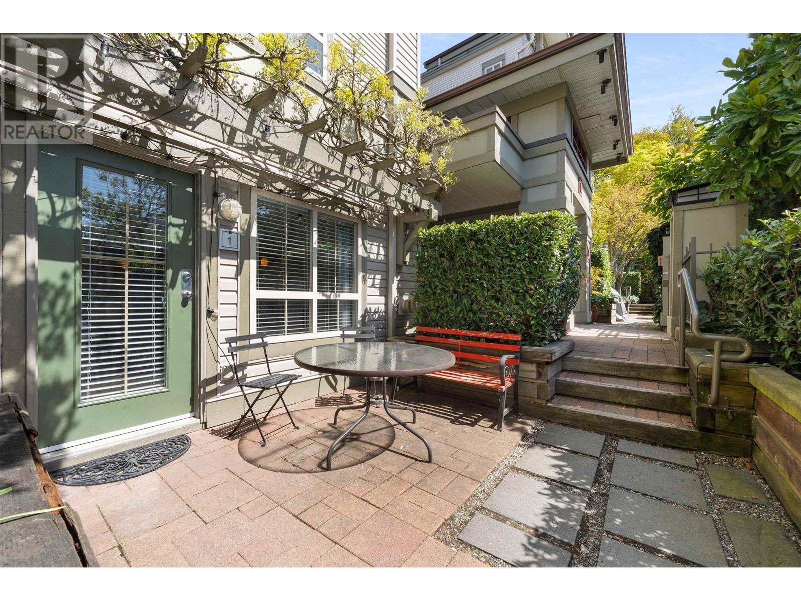 Listing Picture 2 of 12 : 1 2375 W BROADWAY, Vancouver / 溫哥華 - 魯藝地產 Yvonne Lu Group - MLS Medallion Club Member