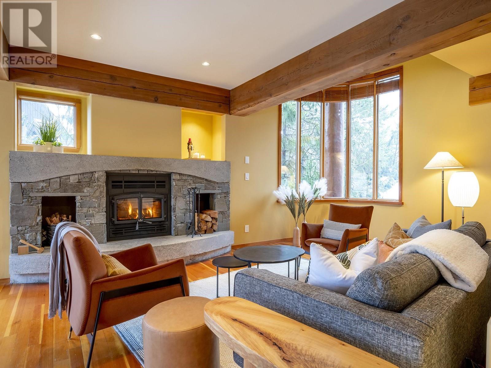 3566 Falcon Crescent, Whistler, British Columbia  V8E 0B9 - Photo 4 - R2838249