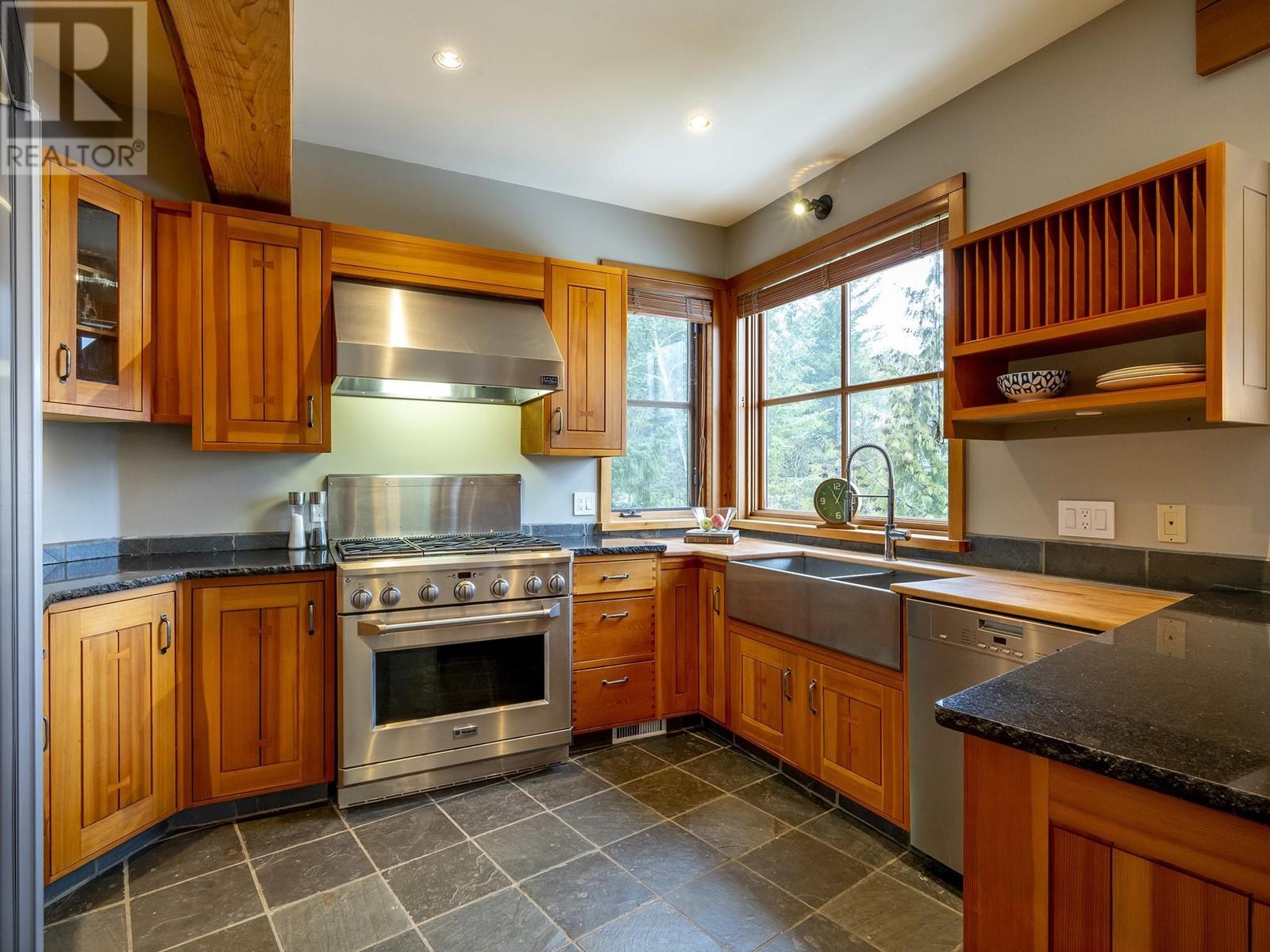 3566 Falcon Crescent, Whistler, British Columbia  V8E 0B9 - Photo 15 - R2838249