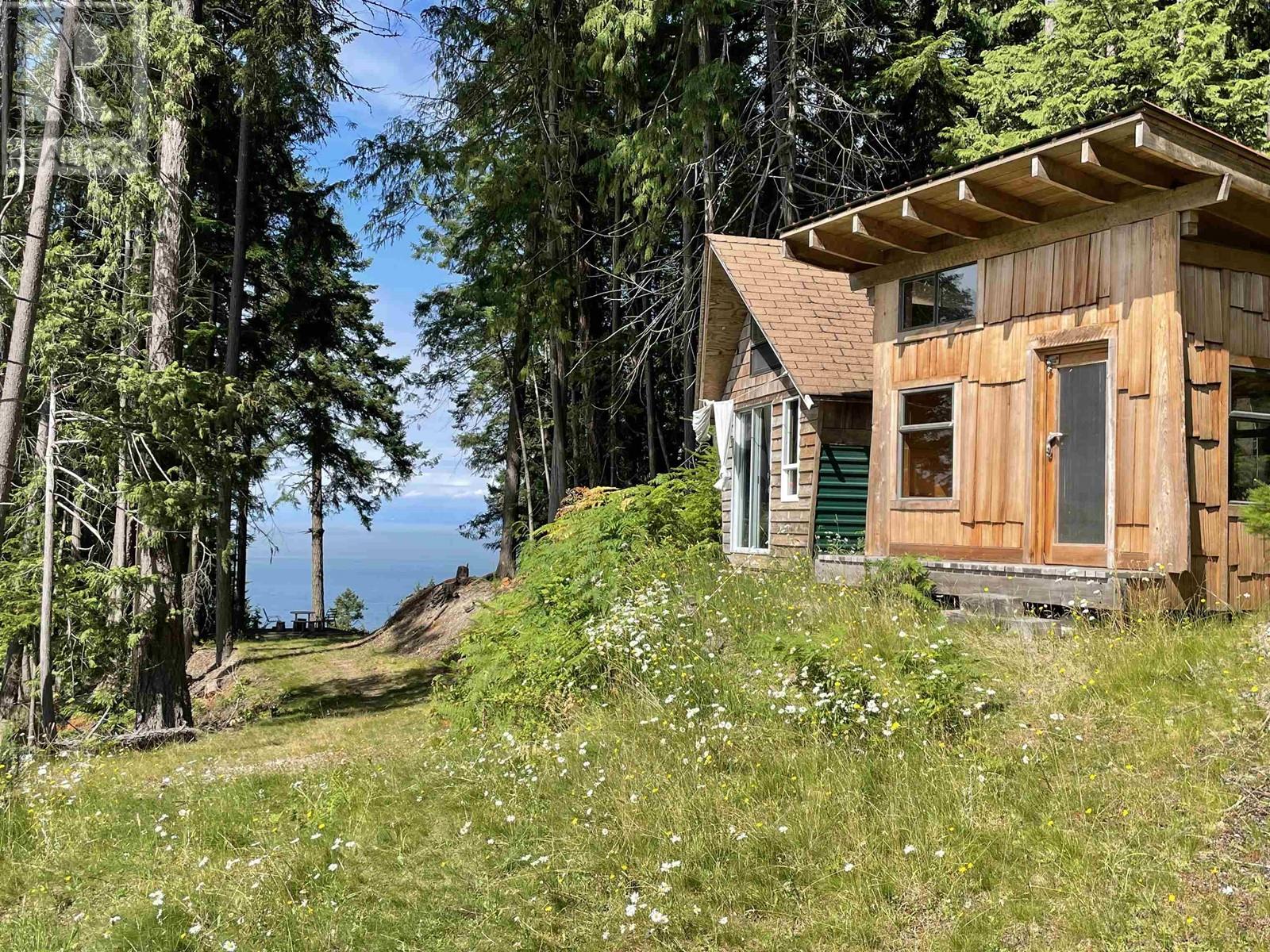 1221 Georgia View Road, Galiano Island, British Columbia  V0N 1P0 - Photo 10 - R2821504