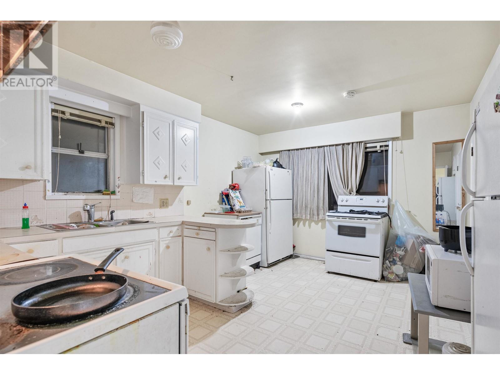5365 Earles Street, Vancouver, British Columbia  V5R 3S2 - Photo 4 - R2838026
