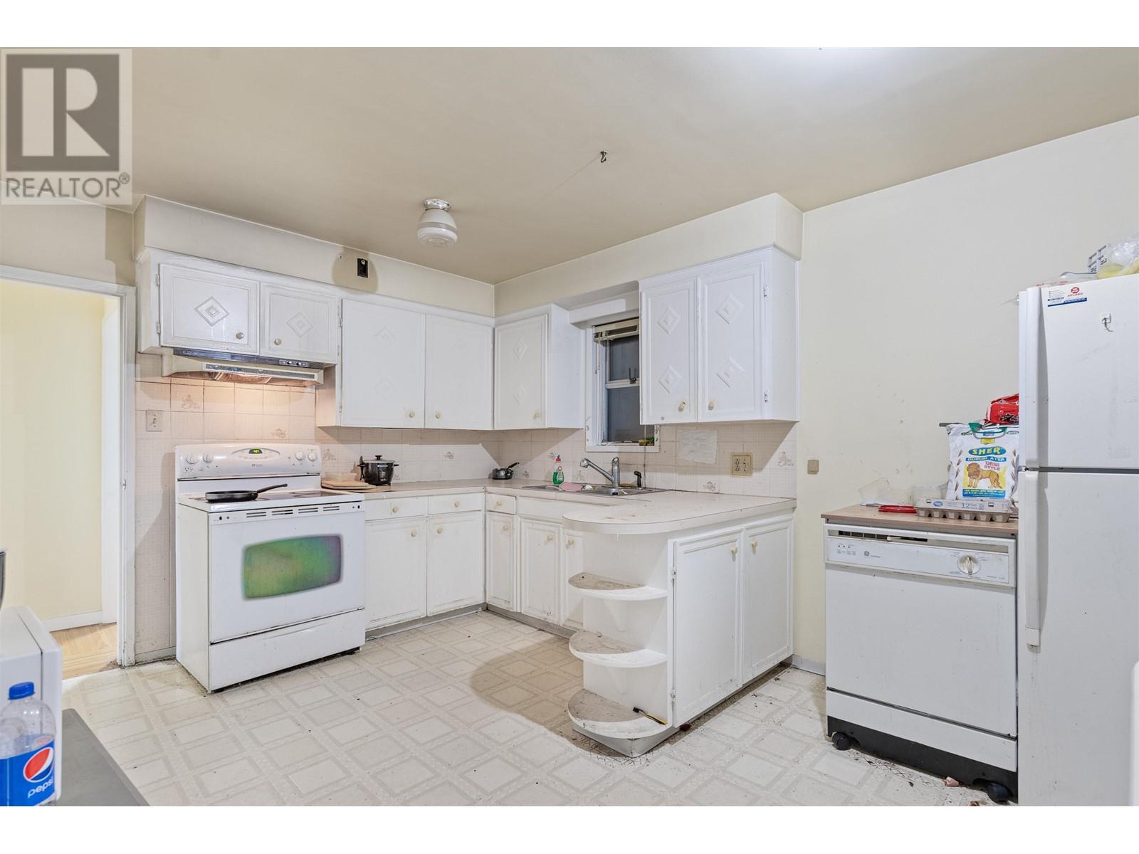 5365 Earles Street, Vancouver, British Columbia  V5R 3S2 - Photo 5 - R2838026