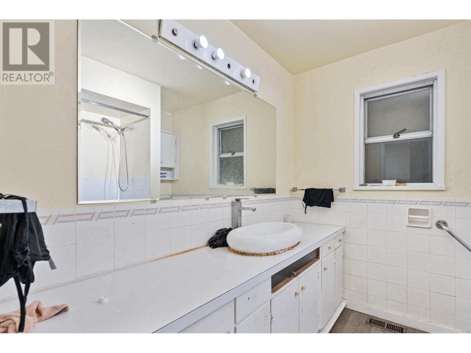 5365 Earles Street, Vancouver, British Columbia  V5R 3S2 - Photo 11 - R2838026