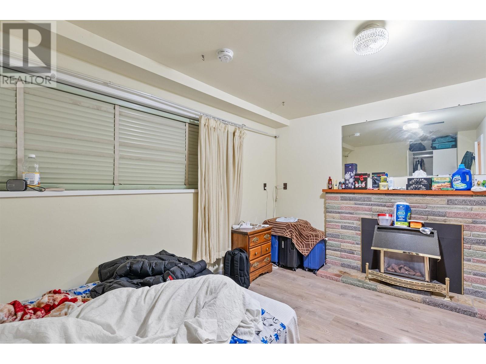 5365 Earles Street, Vancouver, British Columbia  V5R 3S2 - Photo 2 - R2838026
