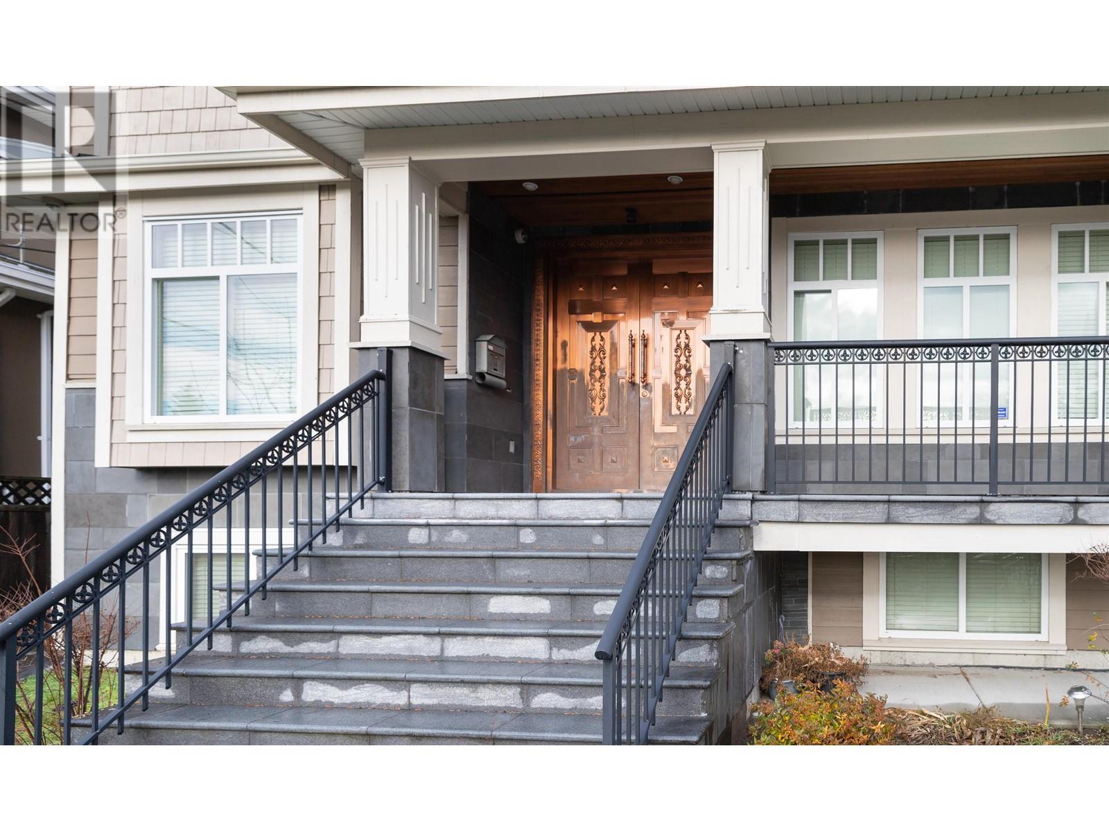 5891 Mckee Street, Burnaby, British Columbia  V5J 2V4 - Photo 5 - R2838244