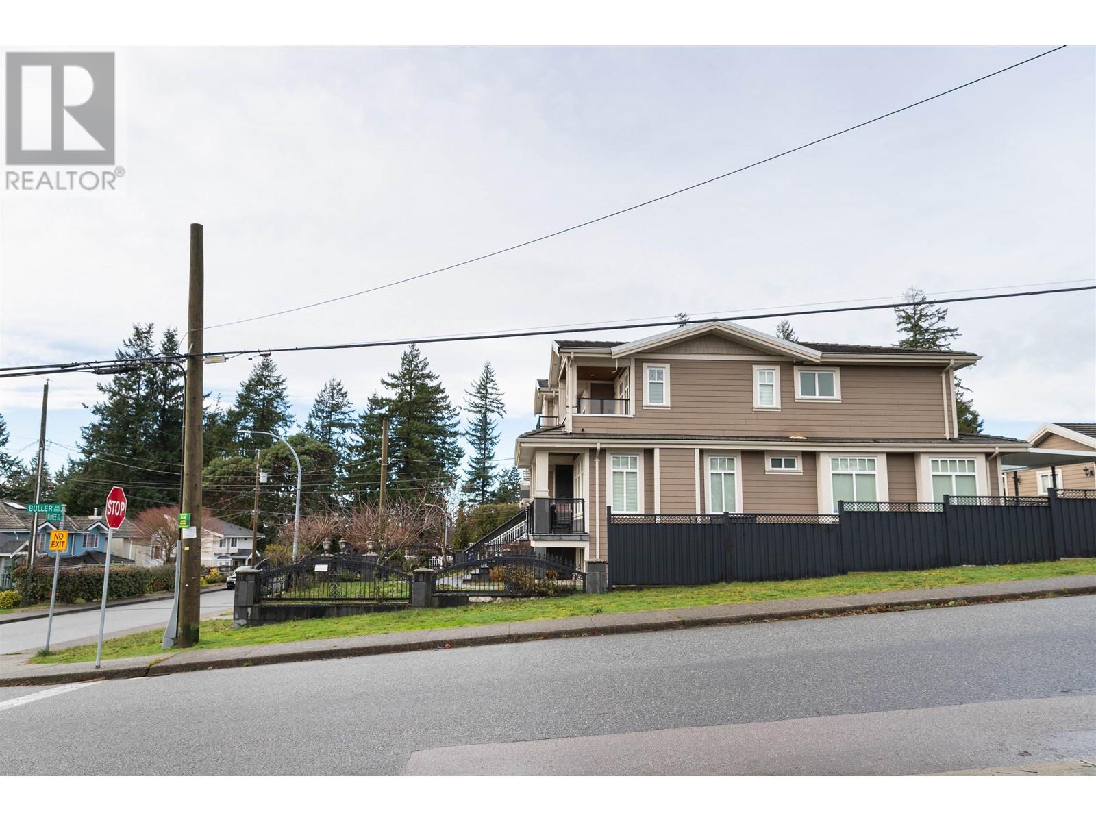 5891 Mckee Street, Burnaby, British Columbia  V5J 2V4 - Photo 2 - R2838244