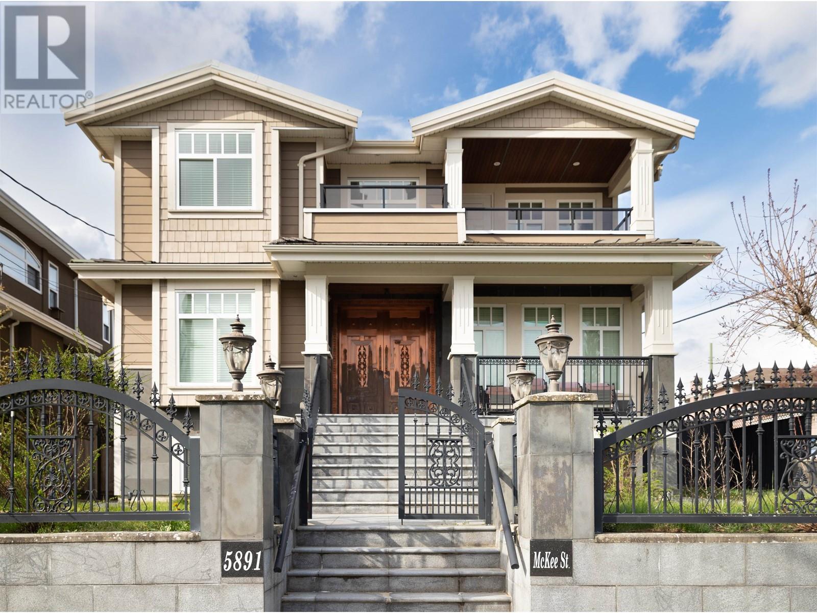 5891 Mckee Street, Burnaby, British Columbia  V5J 2V4 - Photo 1 - R2838244