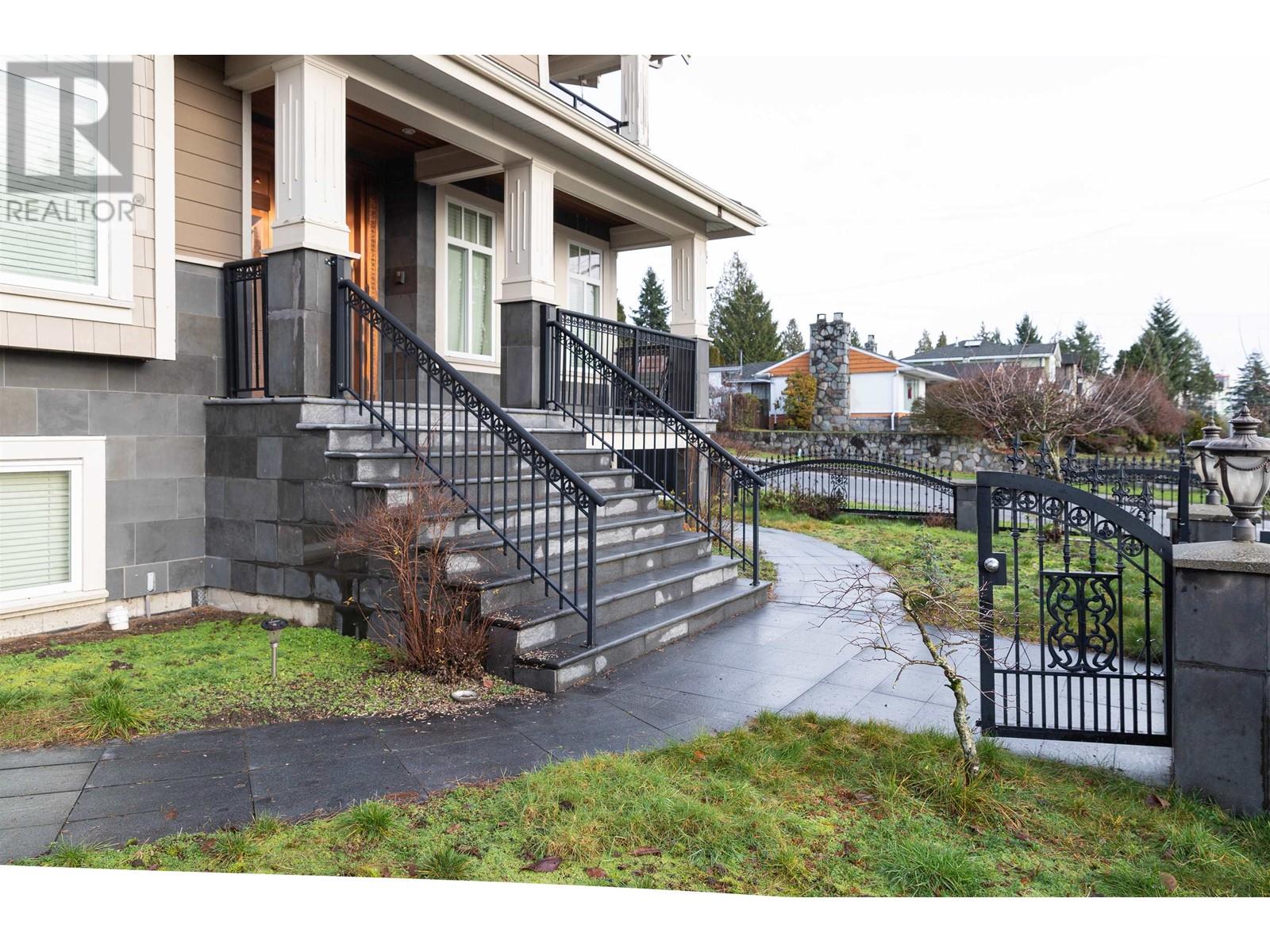 5891 Mckee Street, Burnaby, British Columbia  V5J 2V4 - Photo 6 - R2838244