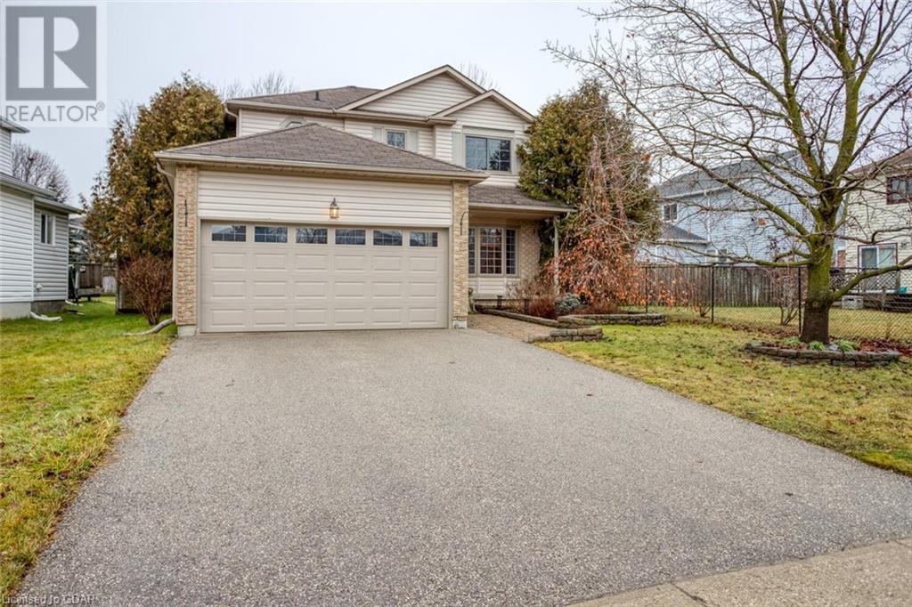 700 Woodhill Drive, Fergus, Ontario N1M 3M3 (26376216) Beth and Ryan