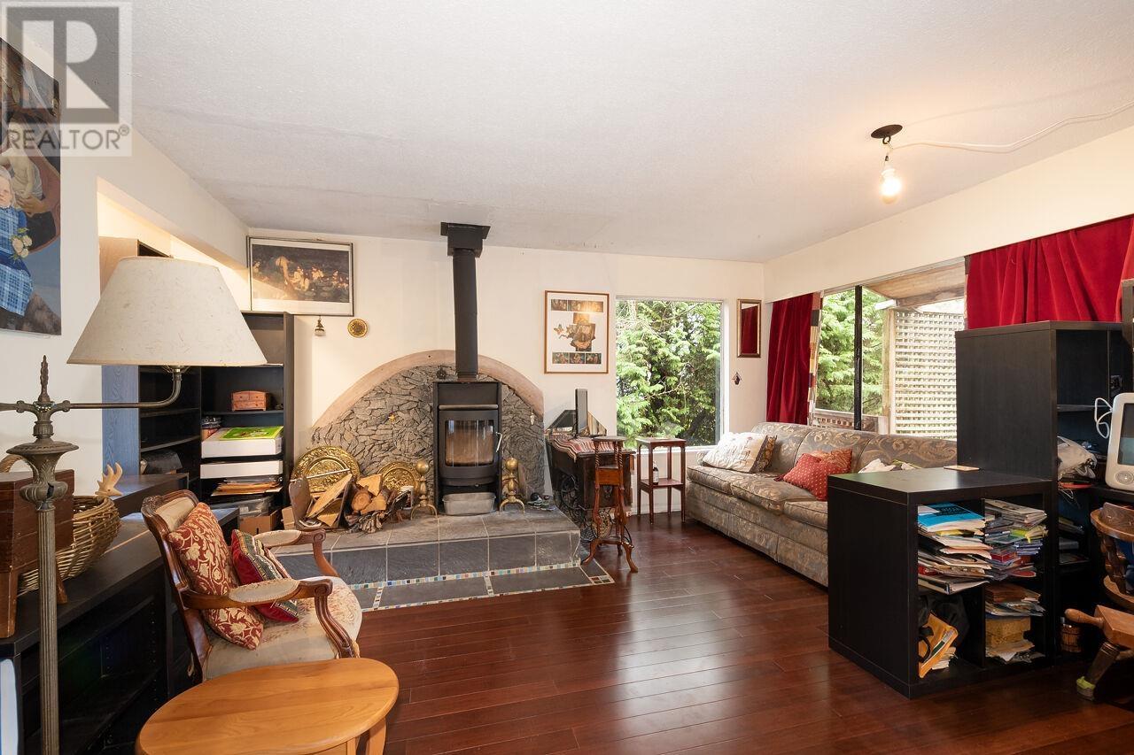 1130 Lenora Road, Bowen Island, British Columbia  V0N 1G1 - Photo 6 - R2838525