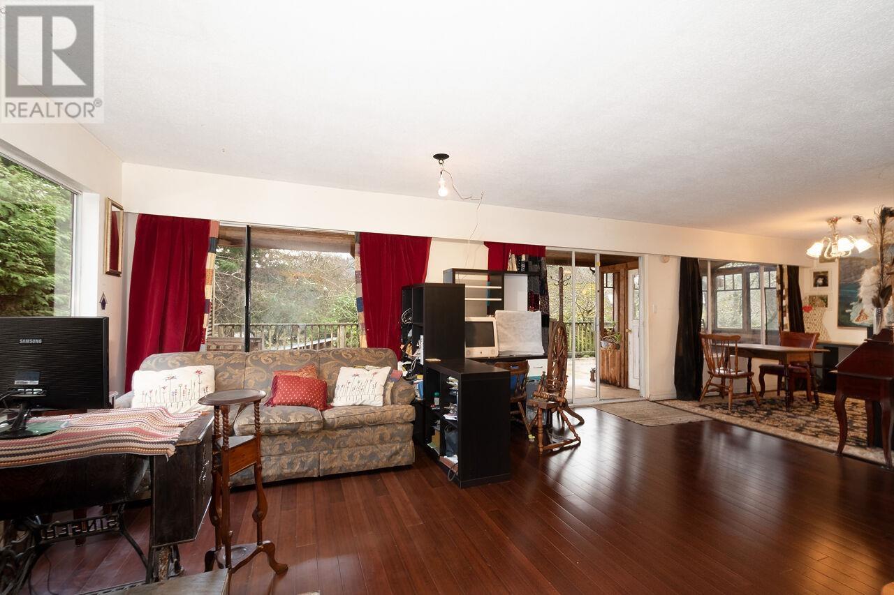 1130 Lenora Road, Bowen Island, British Columbia  V0N 1G1 - Photo 7 - R2838525