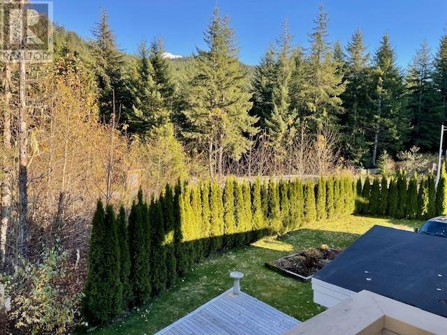 1087 Madeley Place, Whistler, British Columbia  V8E 0K5 - Photo 4 - R2838535