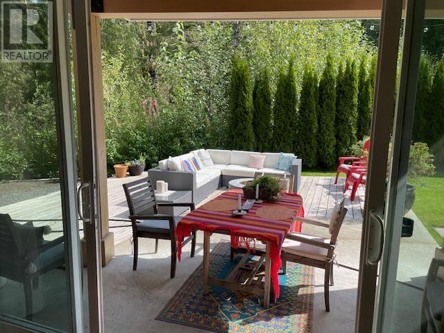 1087 Madeley Place, Whistler, British Columbia  V8E 0K5 - Photo 5 - R2838535