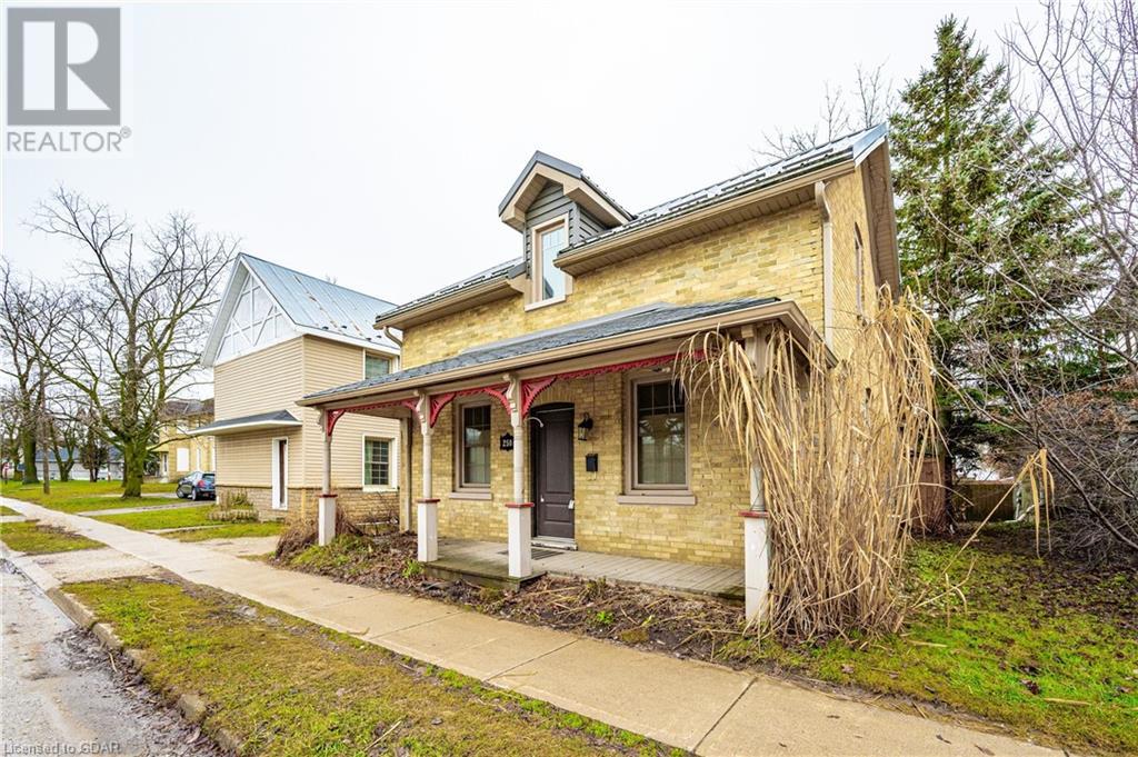 250 Main Street E, Palmerston, Ontario N0G 2P0 (26377494) Beth and