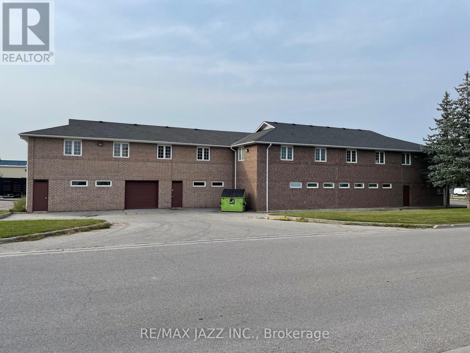 460 Hopkins Street, Whitby, Ontario  L1N 2B9 - Photo 2 - E7372978