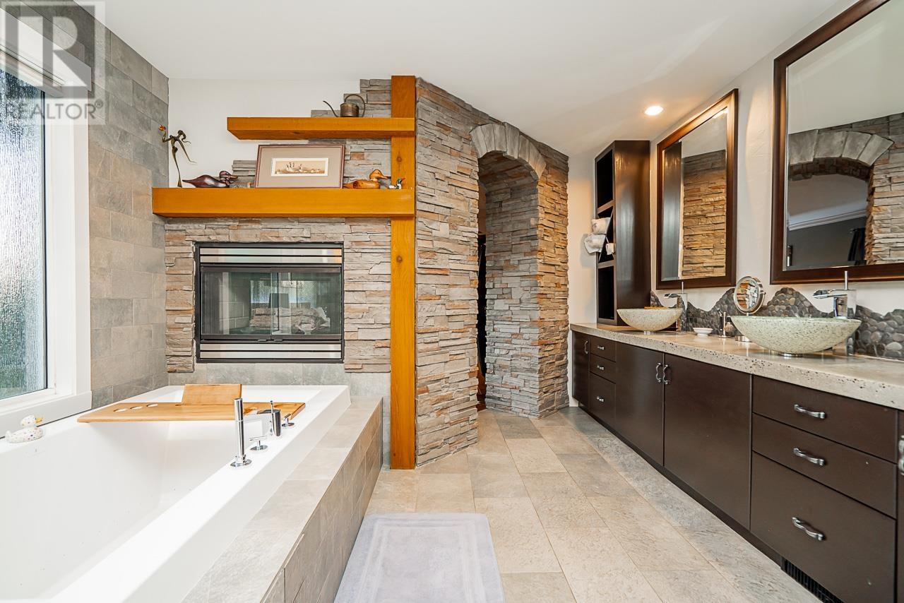 3067 Plateau Boulevard, Coquitlam, British Columbia  V3E 2Y7 - Photo 26 - R2838761
