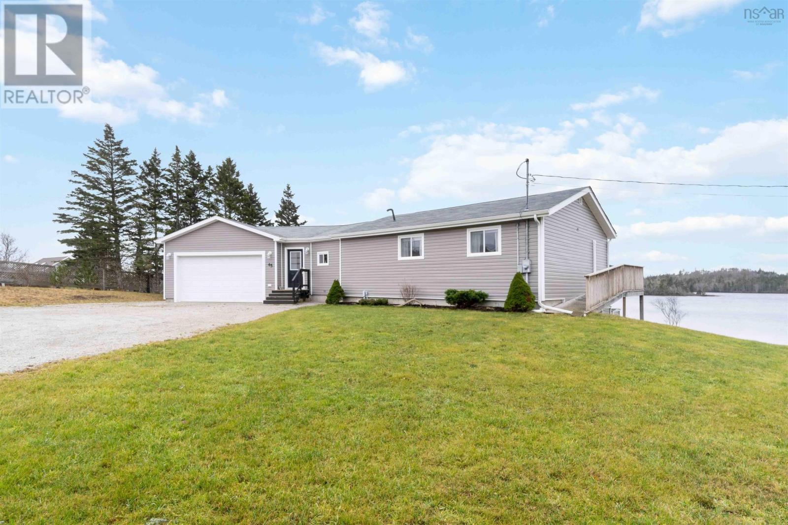 45 Ross Durkee Road, Sandford, Nova Scotia B5A 5K8 (26378481) Eric