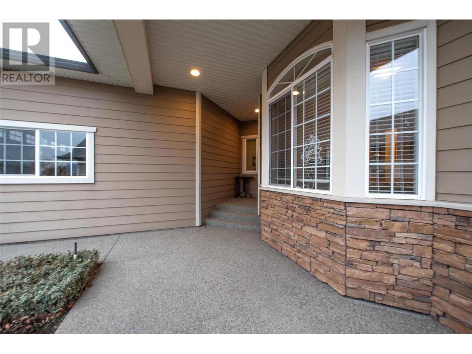 2171 Mimosa Drive, West Kelowna, British Columbia  V4T 3A5 - Photo 4 - 10301269