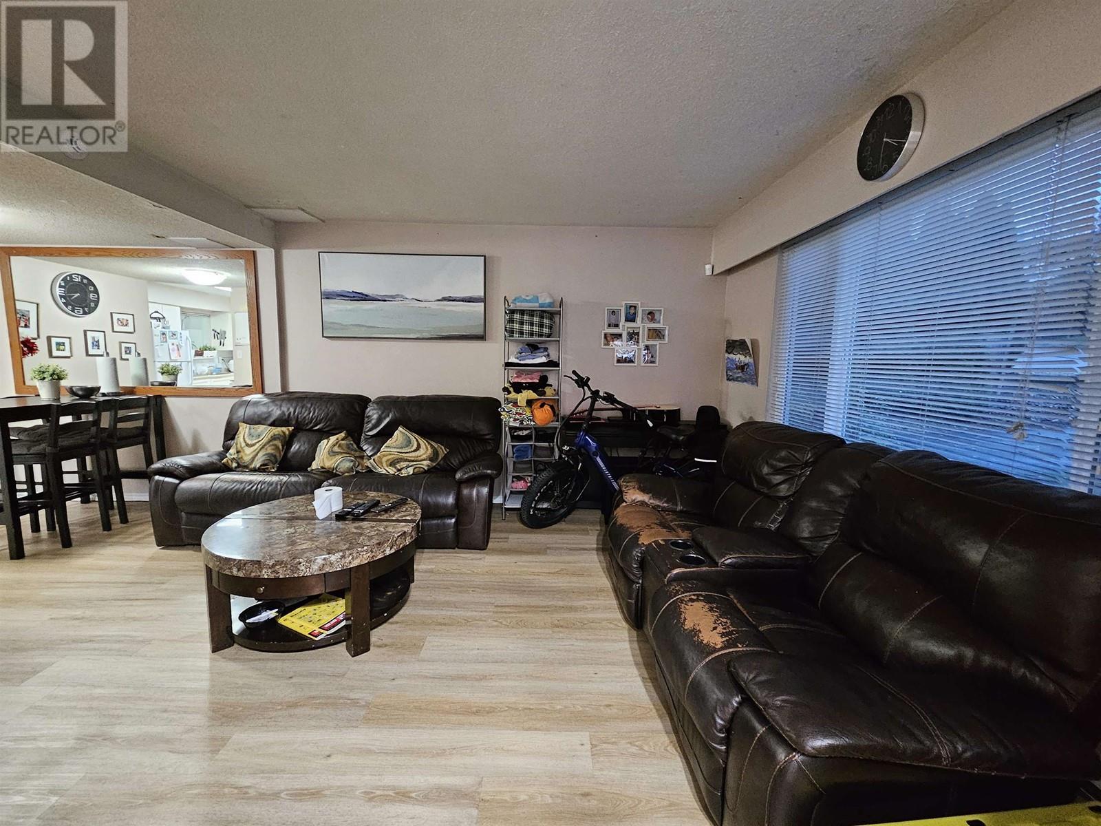4060 Forest Street, Burnaby, British Columbia  V5G 1X1 - Photo 4 - R2838960