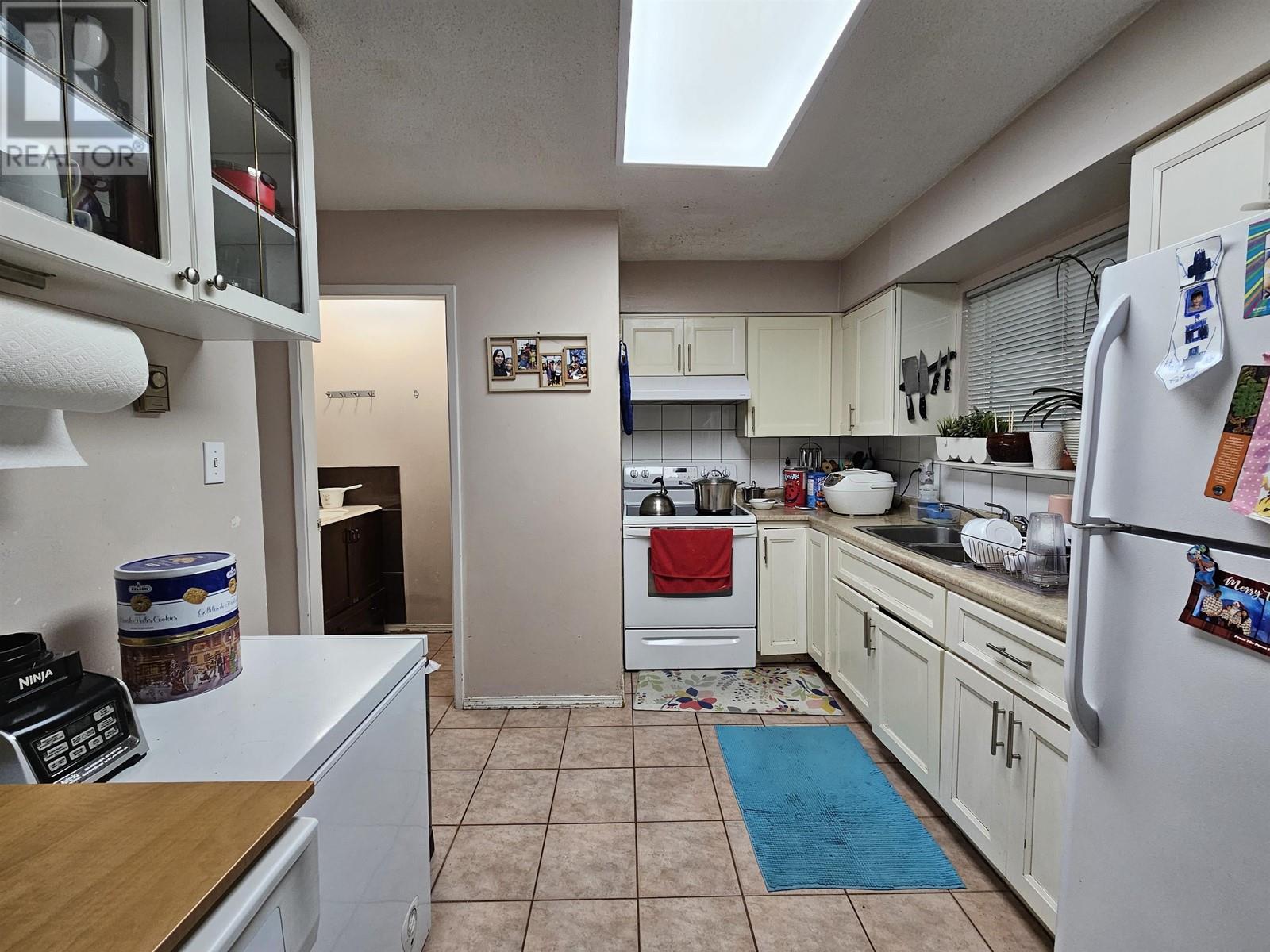 4060 Forest Street, Burnaby, British Columbia  V5G 1X1 - Photo 6 - R2838960