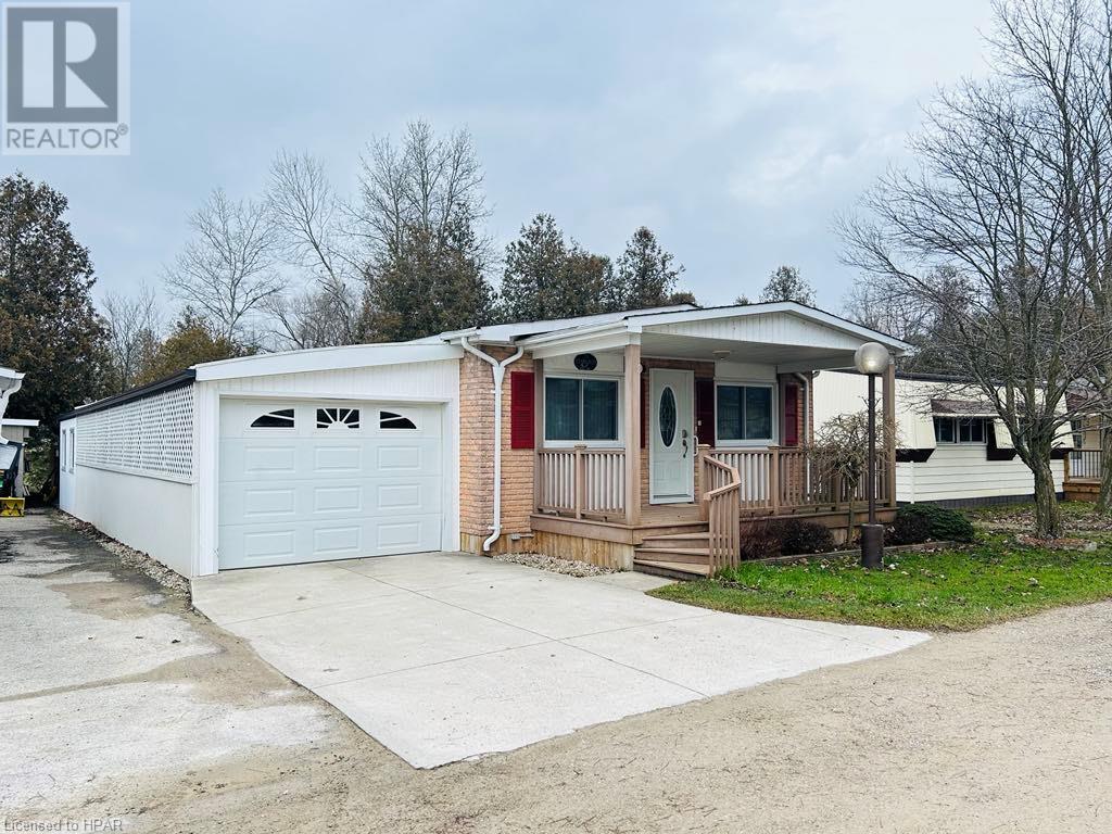 11 Riverside Drive, Turnberry Estates, Ontario N0G 2W0 (26383327