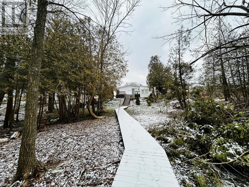 11 Riverside Drive, Turnberry Estates, Ontario  N0G 2W0 - Photo 10 - 40524955