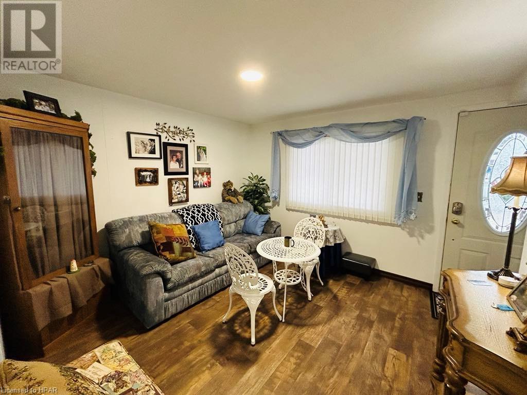 11 Riverside Drive, Turnberry Estates, Ontario  N0G 2W0 - Photo 11 - 40524955