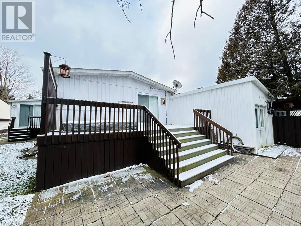 11 Riverside Drive, Turnberry Estates, Ontario  N0G 2W0 - Photo 8 - 40524955
