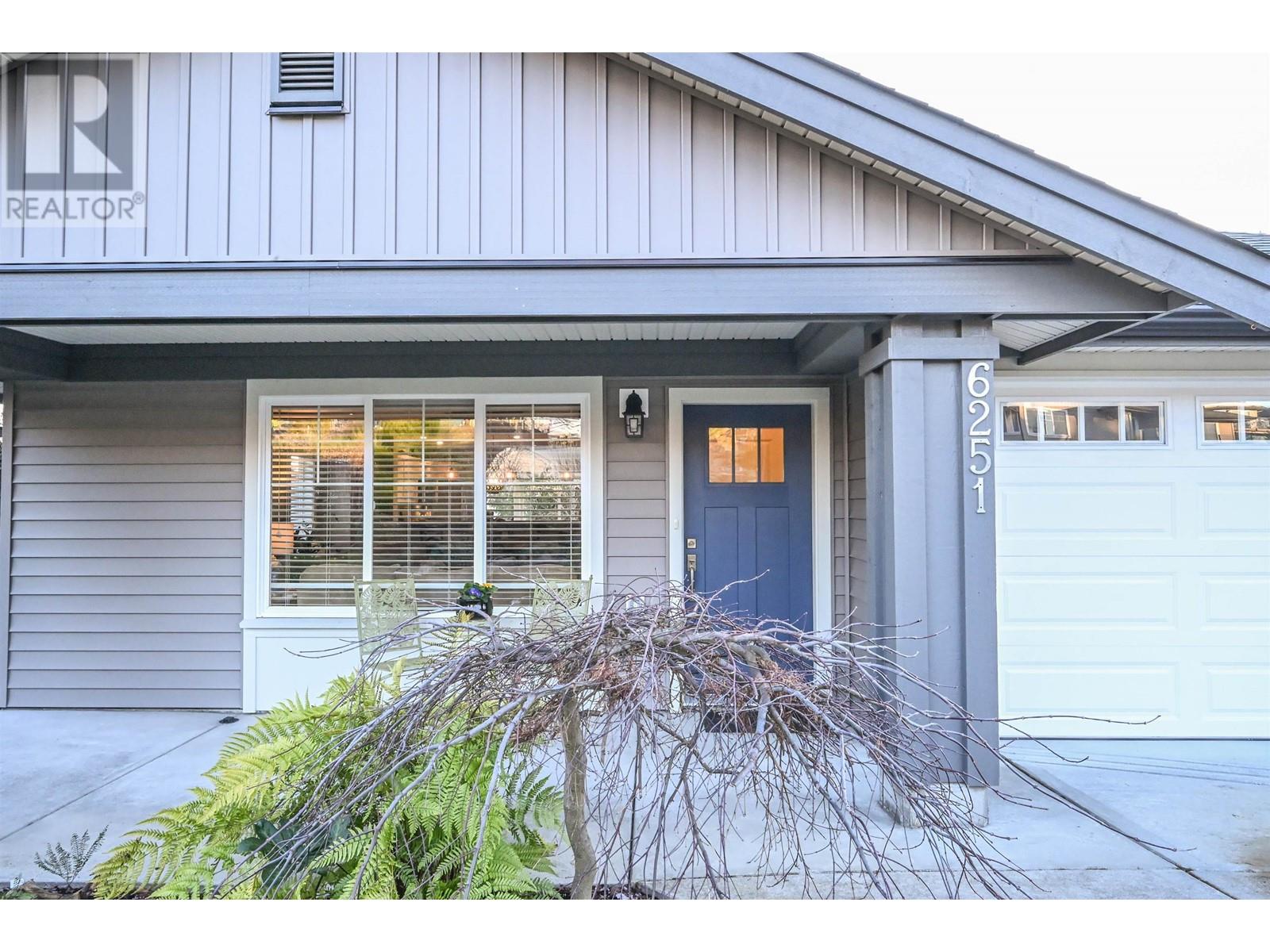 6251 Oracle Road, Sechelt, British Columbia  V7Z 0N7 - Photo 1 - R2839024