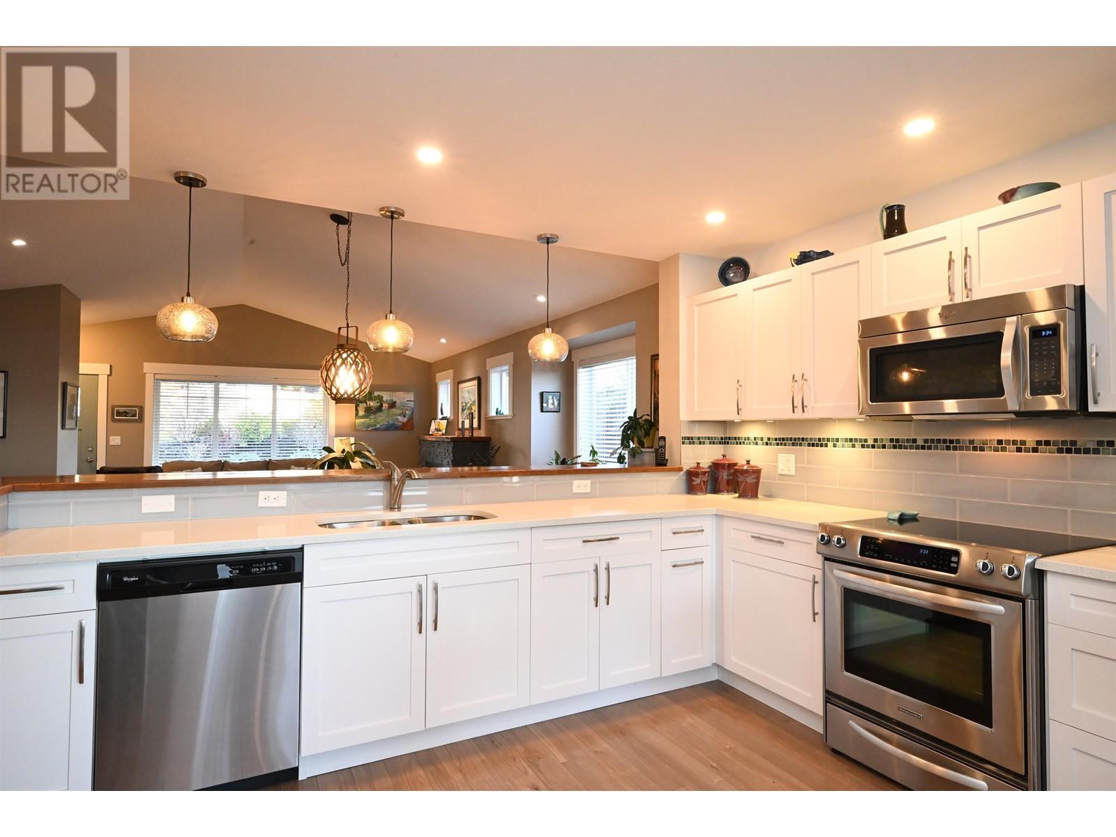 6251 Oracle Road, Sechelt, British Columbia  V7Z 0N7 - Photo 12 - R2839024