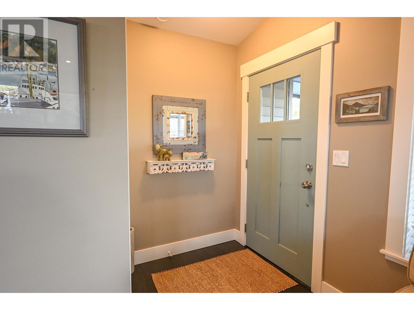 6251 Oracle Road, Sechelt, British Columbia  V7Z 0N7 - Photo 3 - R2839024