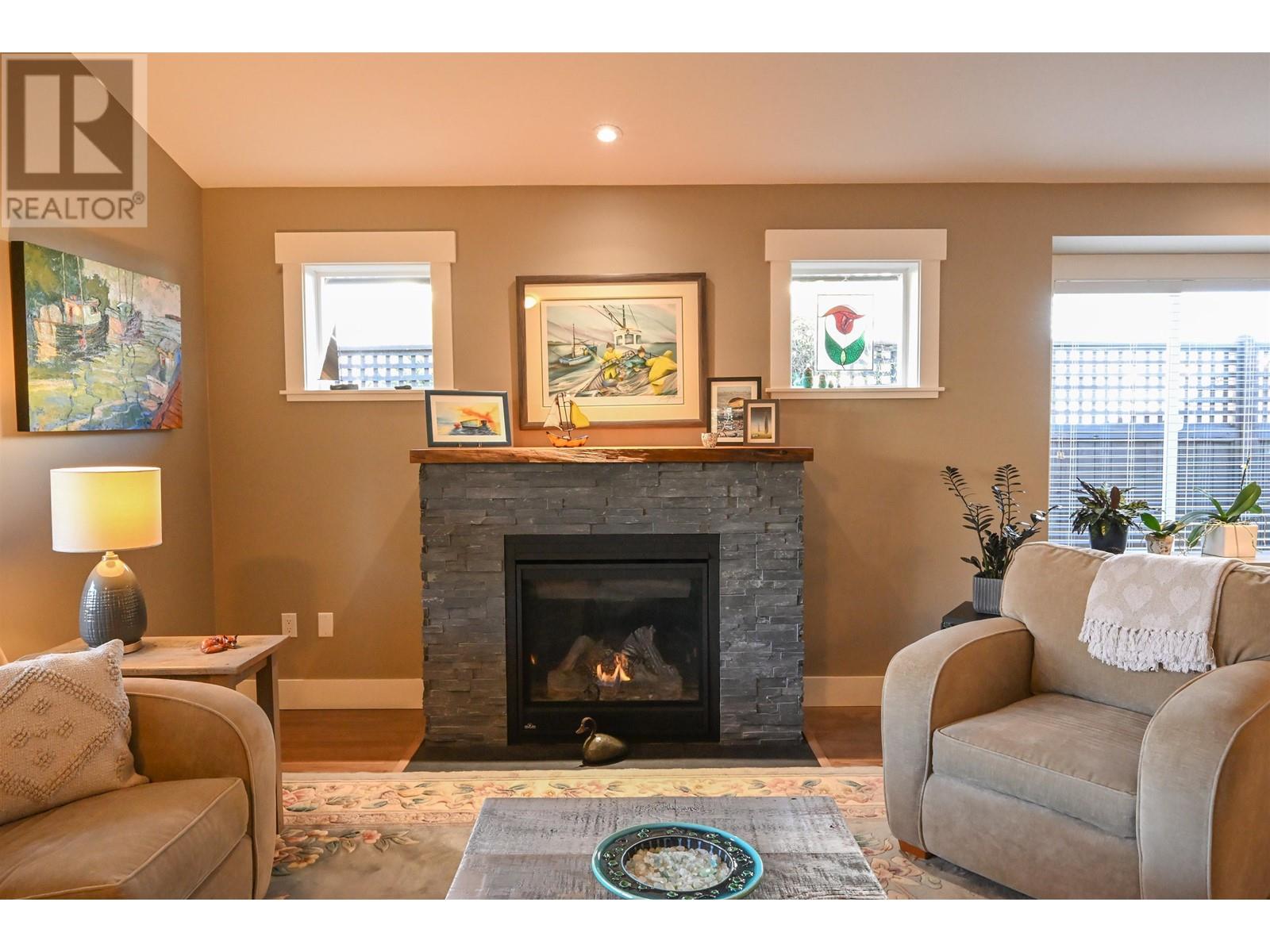 6251 Oracle Road, Sechelt, British Columbia  V7Z 0N7 - Photo 4 - R2839024